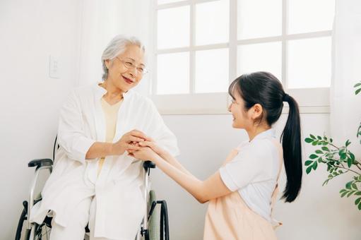 本所吾妻橋（浅草）徒歩3分の歯医者、鈴木歯科クリニックの訪問診療