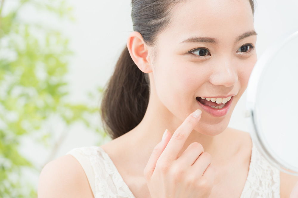 本所吾妻橋（浅草）徒歩3分の歯医者、鈴木歯科クリニックで保険治療でも「白い歯」に